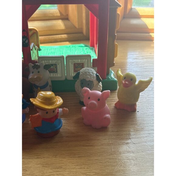 Fisher Price Little People Farm Set W/ Animals & Figures 2015 Playset - Picture 6 of 11
